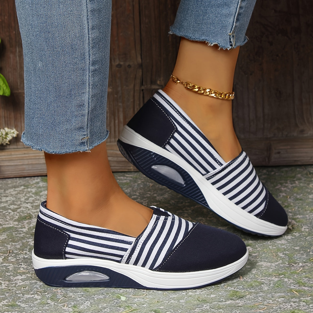 | Ortopedyczne trampki w paski