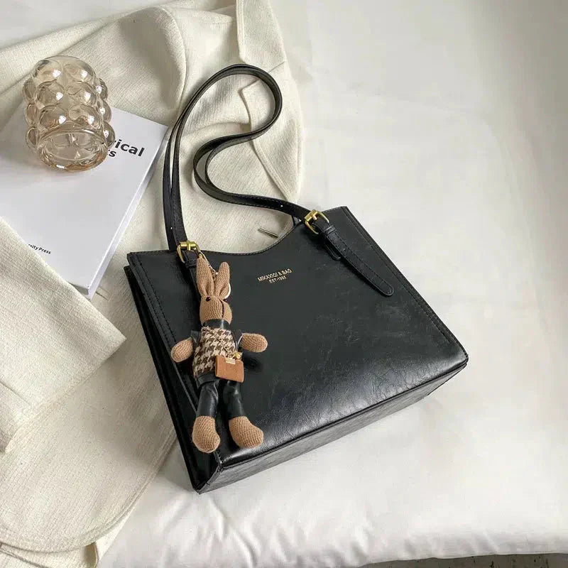 CELINA | TORBA CHARMBUN