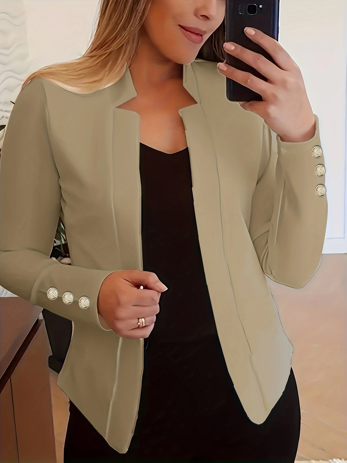 | Marynarka z detalami z guzików