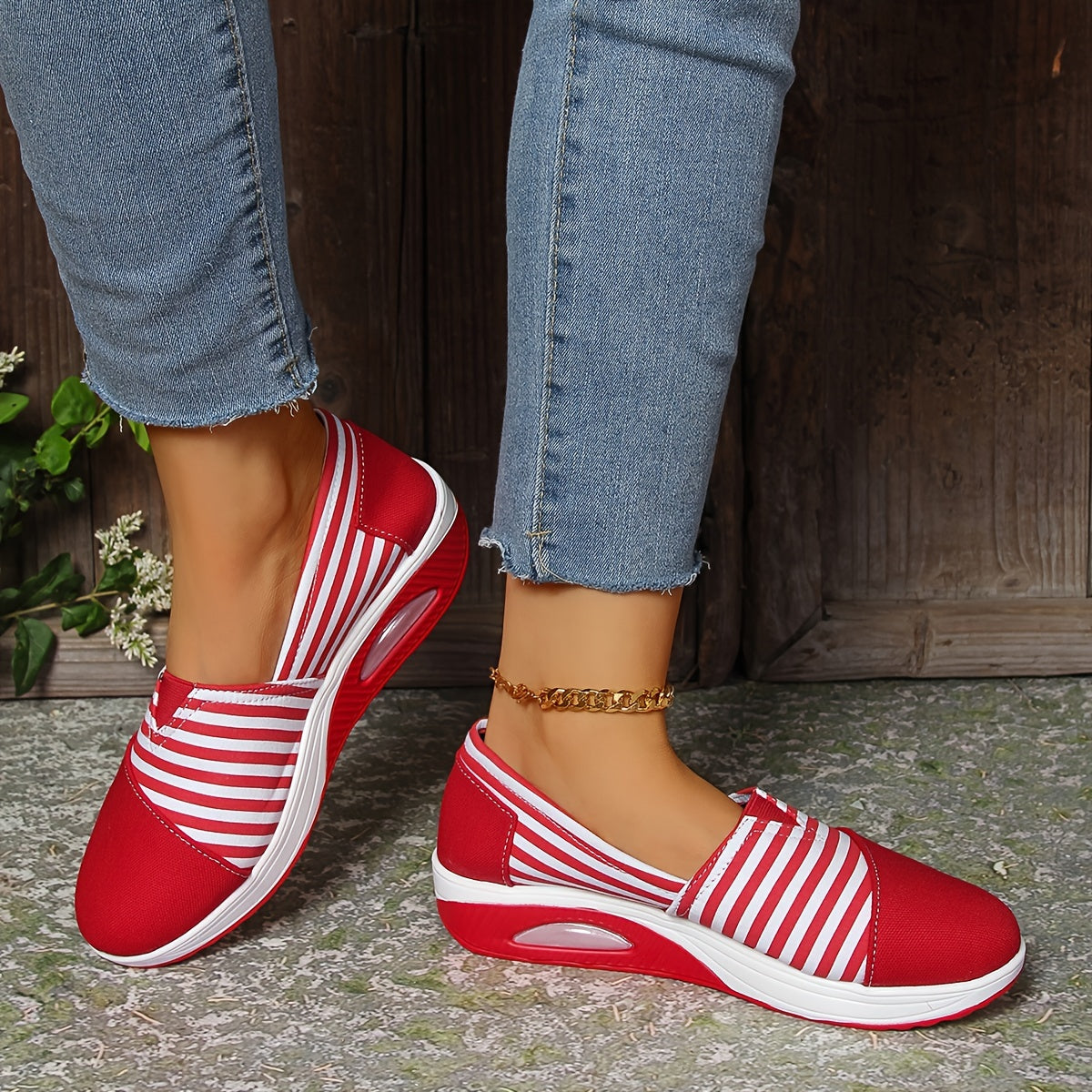 | Ortopedyczne trampki w paski