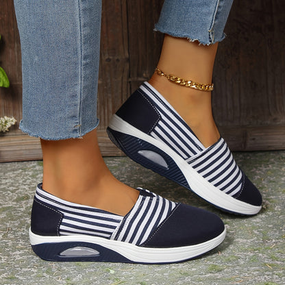 | Ortopedyczne trampki w paski